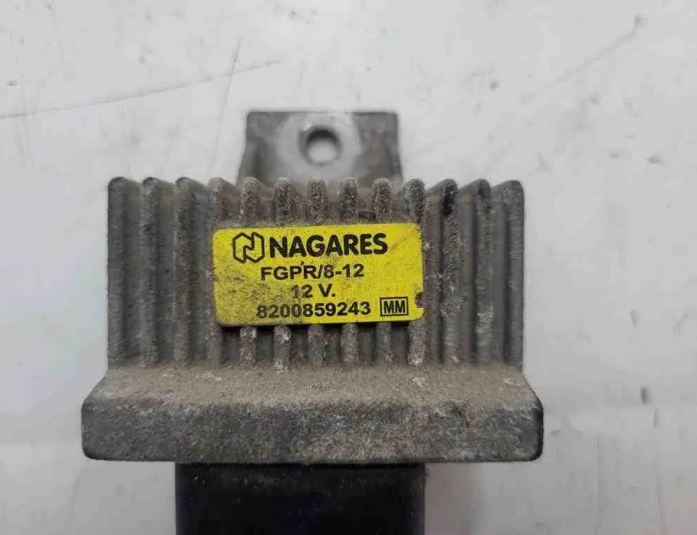 RENAULT Scenic 2 generation (2003-2010) Žhaviace sviečky 11067JD50C,04416764,93858431,8200859243,1427773,12217794967,11067JD50A,FGPR812,93862497,1860A680 32616897