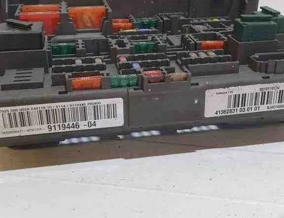 BMW 1 Series E81/E82/E87/E88 (2004-2013) Блок предохранителей 41362831,9119446 32618181