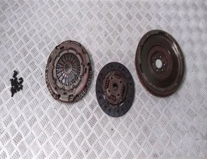 AUDI A3 8P (2003-2013) Spojkový set 03C105273P 27945318