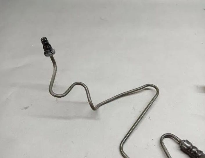 AUDI A1 8X (2010-2020) Ľavý predný snímač hladiny 27948269