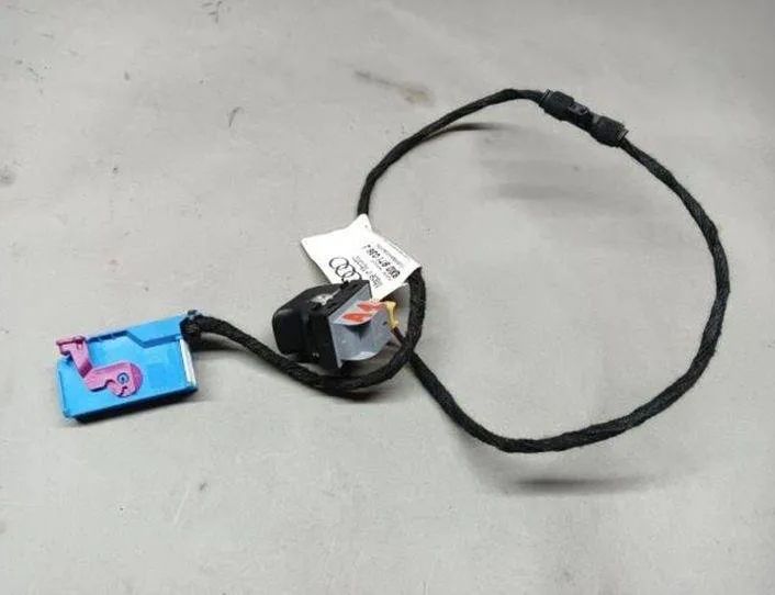 AUDI A1 8X (2010-2020) Ľavý predný snímač hladiny 4G0959855 27948612