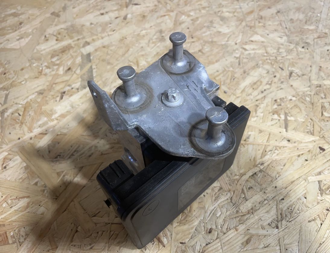 MERCEDES-BENZ C-Class W205/S205/C205 (2014-2023) Абс блок a2539011400 31542084