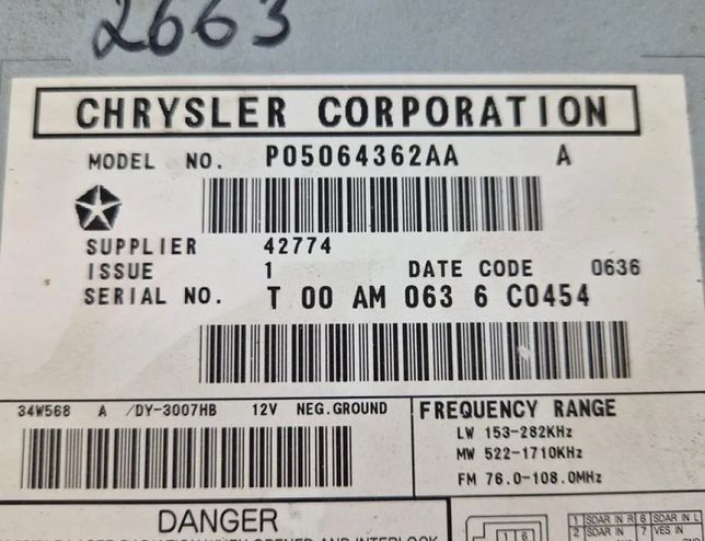 DODGE Caliber 1 generation (2006-2013) Hudobný prehrávač bez GPS P05064362AA,42774 28054975
