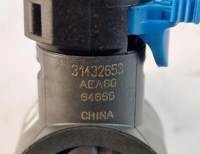 VOLVO V40 2 generation (2012-2020) Senzor tlaku paliva 31432653 33011460