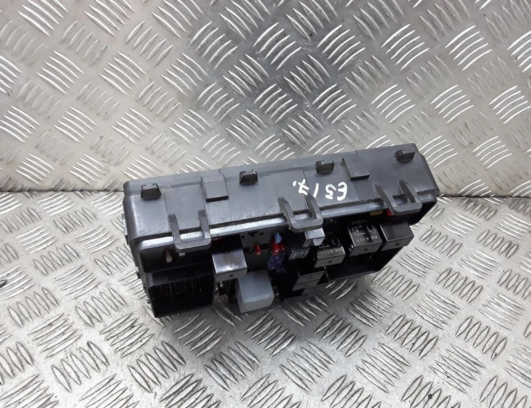 FORD Mondeo 5 generation (2014-2022) Poistková skrinka fg9t14a067eb 28607114