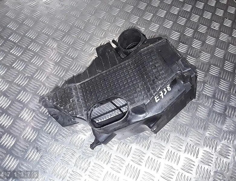 RENAULT 800 Series 1 generation (1986-1999) Spodná časť krabice vzduchového filtra 165001258R 28633156