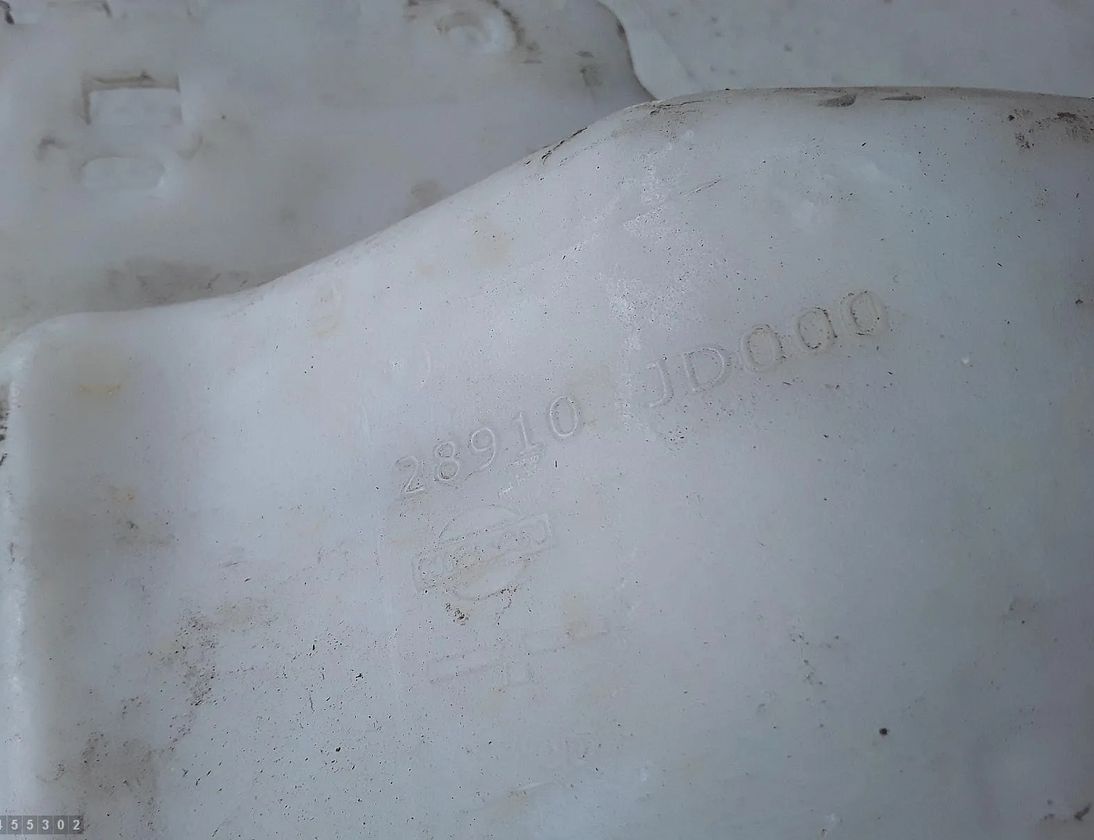 NISSAN Qashqai 1 generation (2007-2014) Nádrž na ostrekovač okien 28910jd000 28642192