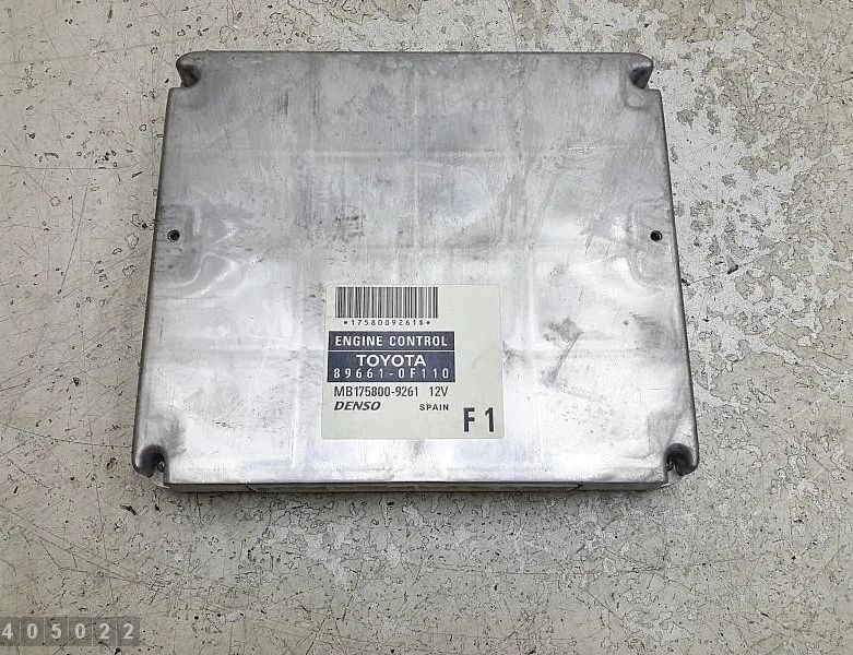 TOYOTA Corolla Verso 1 generation (2001-2009) Блок управления двигателем 896610f110 28653503