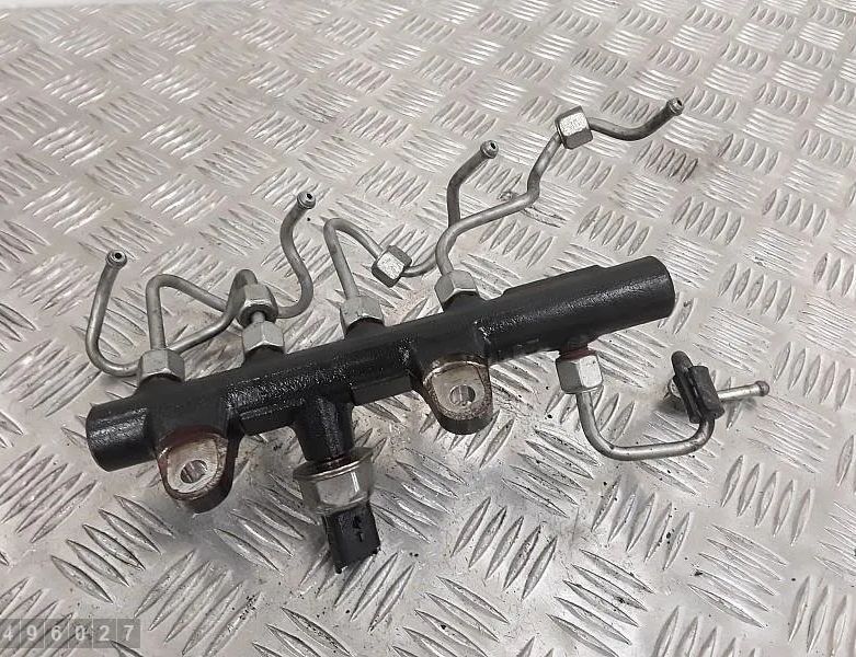 NISSAN Qashqai 2 generation (2013-2023) Left Side Fuel Rail 175213876r 30625467