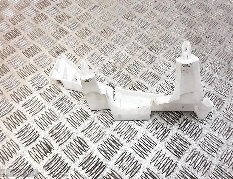 LEXUS LS 5 generation (2017-2024) Pravý predný držiak nárazníka 30799070