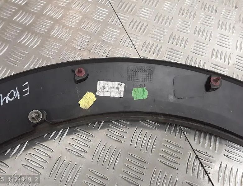 MERCEDES-BENZ G-Class W463 (1990-2024) Ľavé zadné blatníkové lemovanie 51777300822 33094596