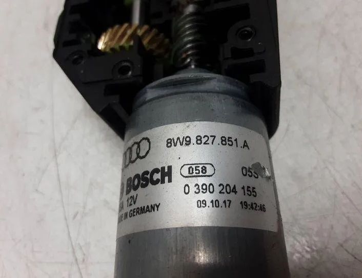AUDI A4 B9/8W (2015-2024) Motor pre mäkké zatváranie zadnej kufrového veka 8W9827851A,0390204156 20527968