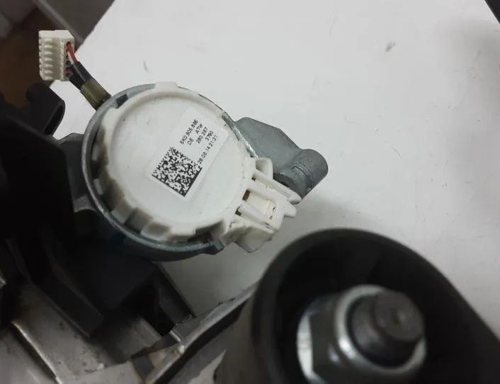 VOLKSWAGEN Passat B7 (2010-2015) Steering wheel axle set 1K1419502HB 20535946