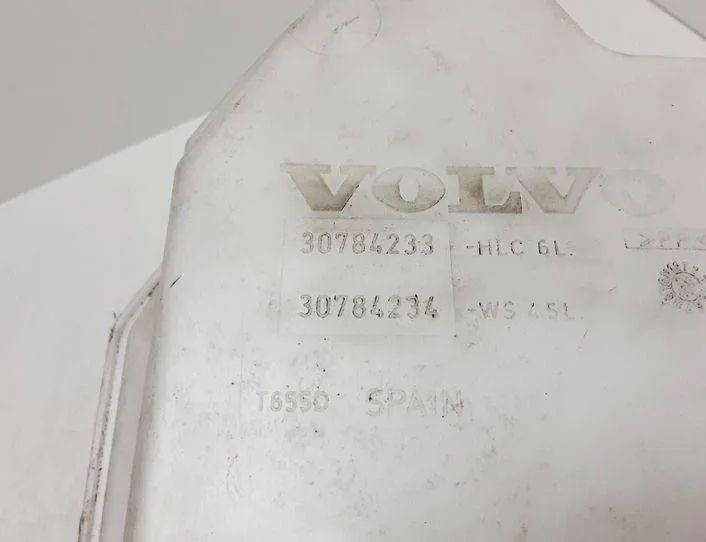 VOLVO S80 2 generation (2006-2020) Nádrž na ostrekovač okien 30784233,30784234,T655D 20560375