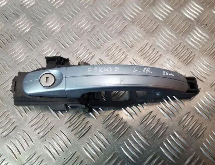 FORD Focus 2 generation (2004-2011) Zadné ľavé dvere vonkajšia kľučka 3M51R224A36AD 25129479