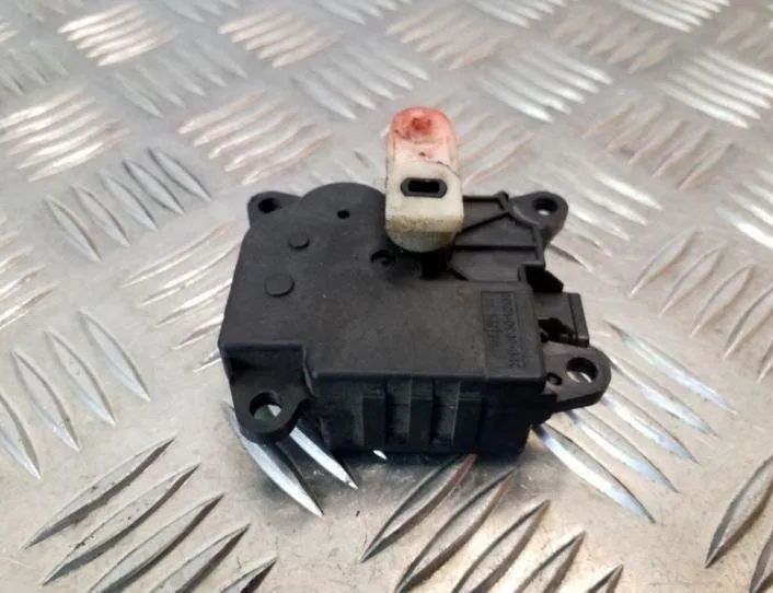 NISSAN Juke YF15 (2010-2020) Клапаны управления внутренним подогревом 277311KA0A 25129904