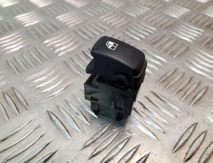 HYUNDAI Tucson 1 generation (2004-2010) Rear Right Door Window Control Switch 25133385