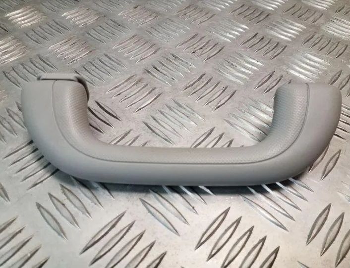 HYUNDAI ix35 1 generation (2009-2015) Predná ľavá strešná rukoväť 853422S000 25135680