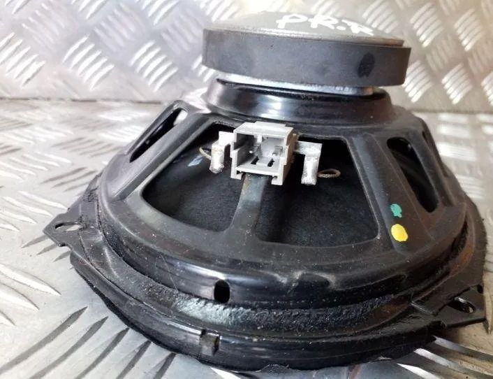 CHRYSLER Voyager 4 generation (2001-2007) Pravý predný dverový reproduktor 05081669AA 25142793