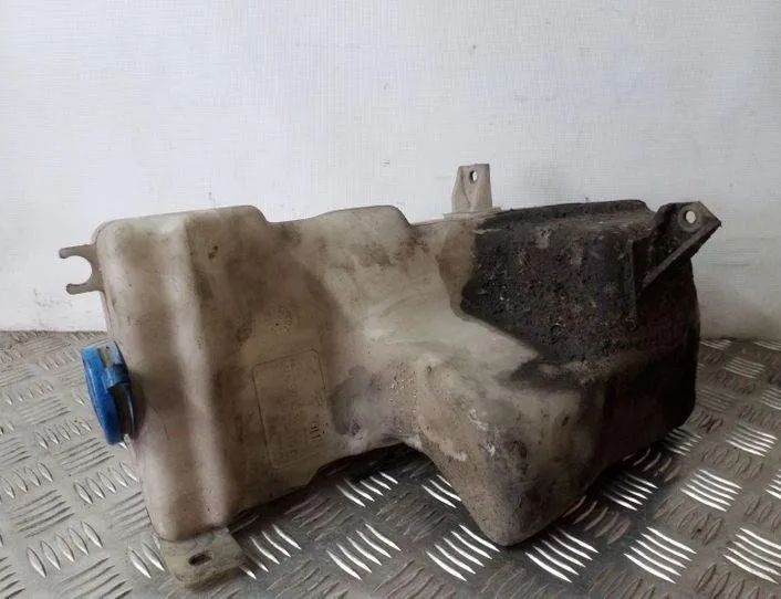 AUDI A6 C4/4A (1994-1997) Nádrž na ostrekovač okien 4A0955453B 25147340