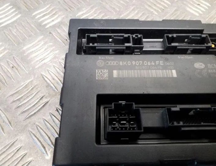 AUDI Q5 8R (2008-2017) Komfortná ovládacia jednotka 8K0907064FE 25150423