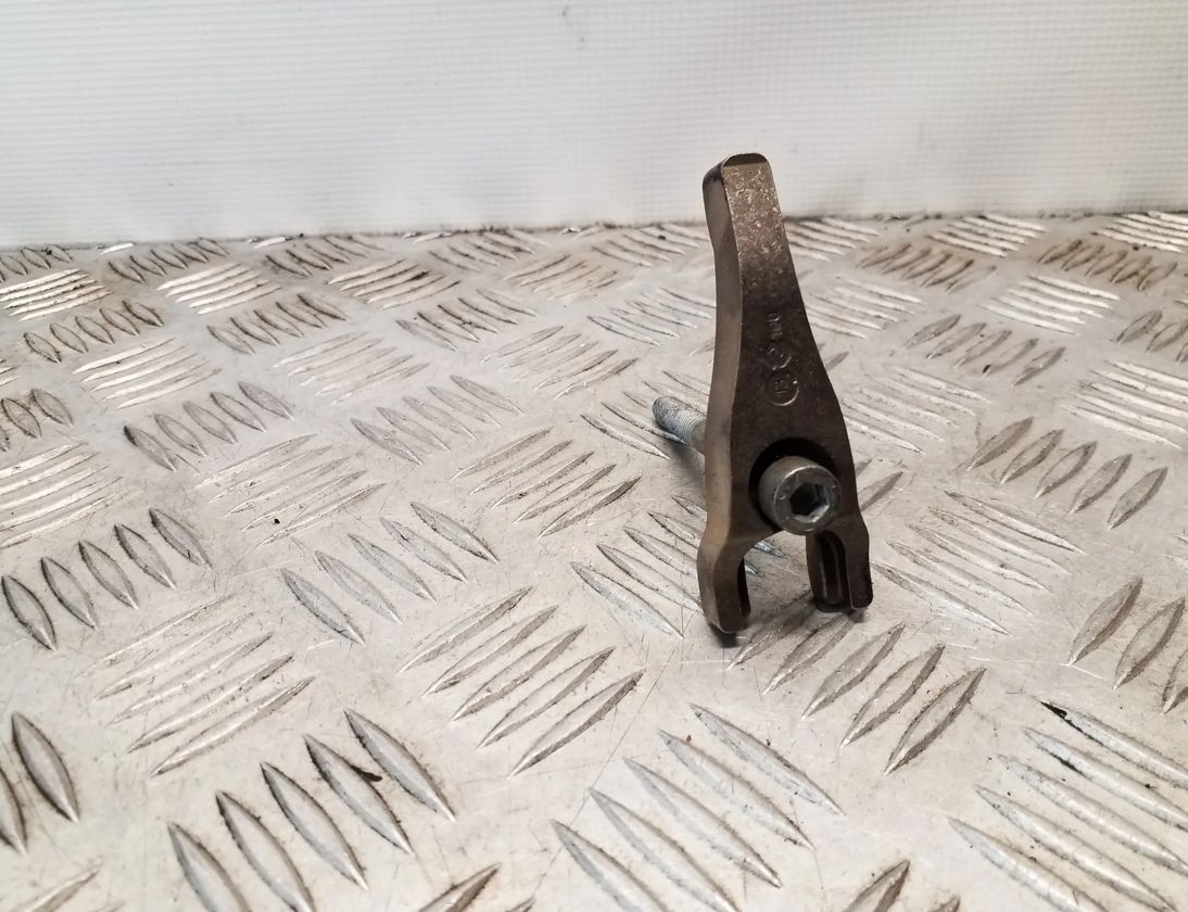 FORD S-Max 1 generation (2006-2015) Держатель форсунки 31335435