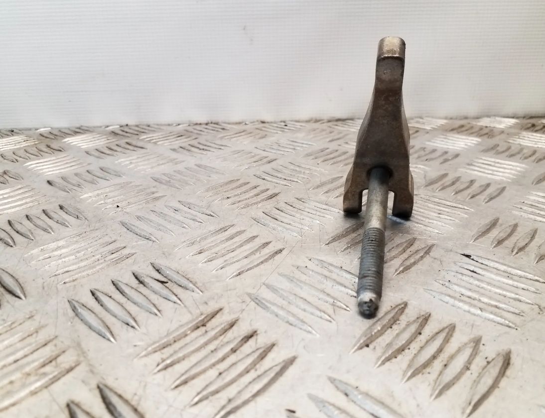 FORD S-Max 1 generation (2006-2015) Держатель форсунки 31335435