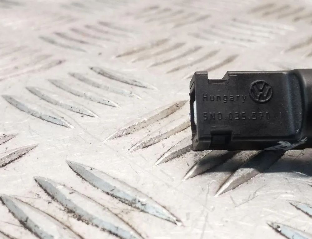 VOLKSWAGEN Tiguan 1 generation (2007-2017) Aerial Filter 5N0035570 32148818