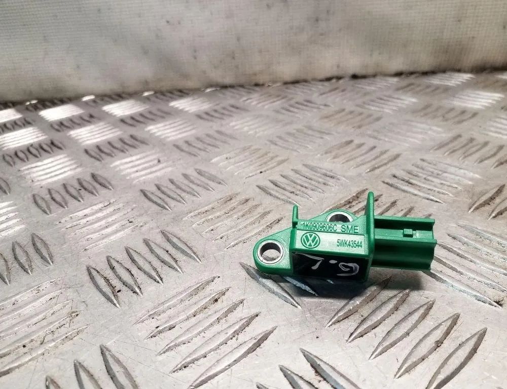 AUDI Q5 8R (2008-2017) Rear Left Crash  Sensor 1K0909606C 32149282