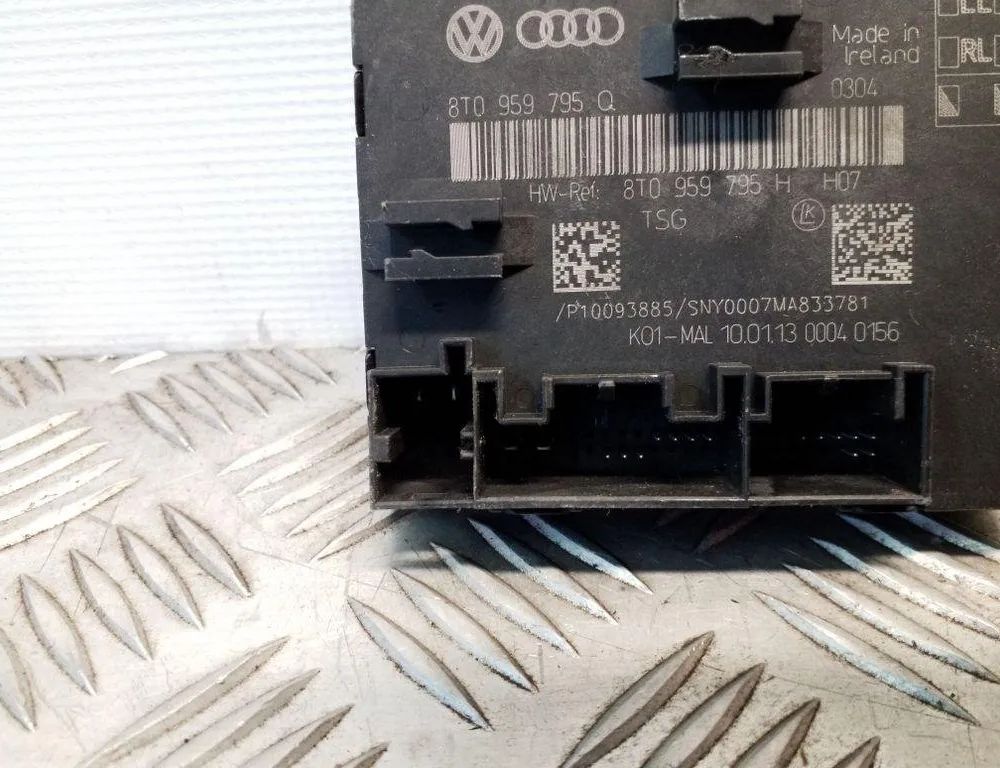 AUDI A5 8T (2007-2016) Ovládacia jednotka pravých zadných dverí 8T0959795H,8T0959795Q 32151045