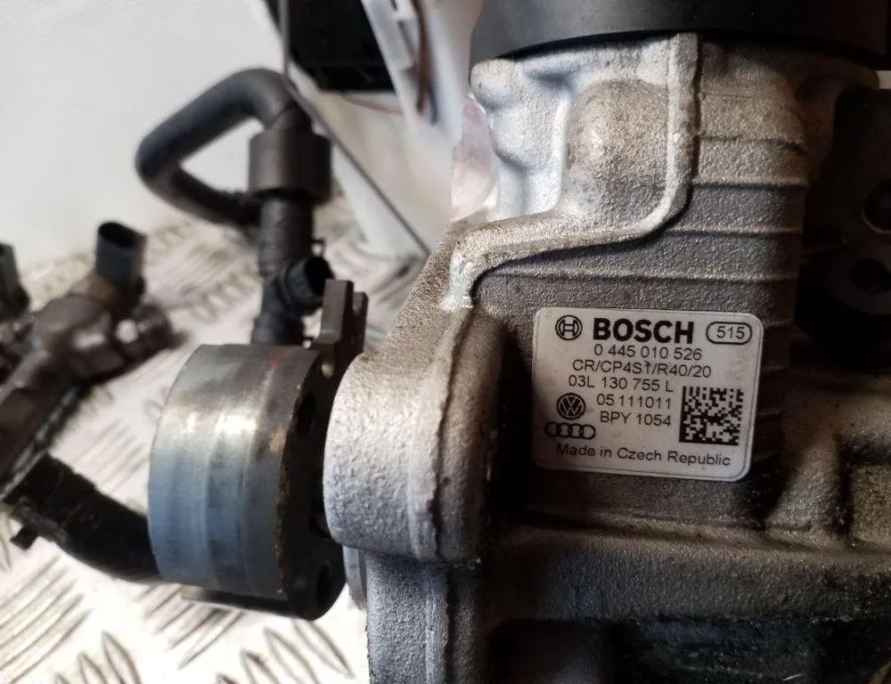 VOLKSWAGEN Passat B7 (2010-2015) Súprava palivových vstrekovačov 03L130277J,03L089N,0445010526,03L919824D,3AA919050B,03L130755L,0445110369,03L906054A,057130764AB 32152092