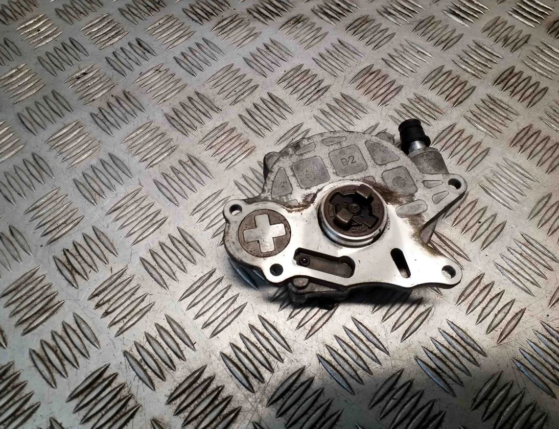 AUDI A1 8X (2010-2020) Вакуумный насос 03L145100G 32383810