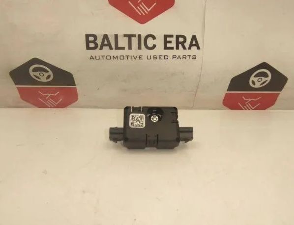 BMW 3 Series G20/G21/G28 (2018-2024) Bootlid Antenna Amplifier 920519001,6832256 31522839