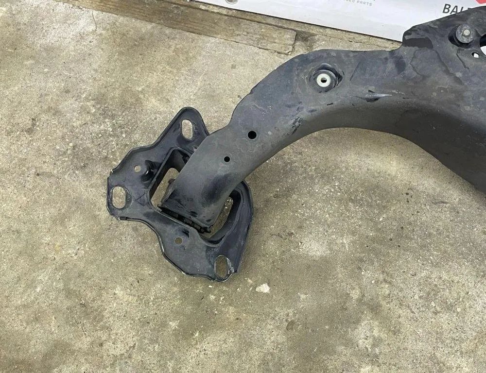 BMW 2 Series F44 (2019-2023) Rear Right Wheel Hub 6898964 31523524