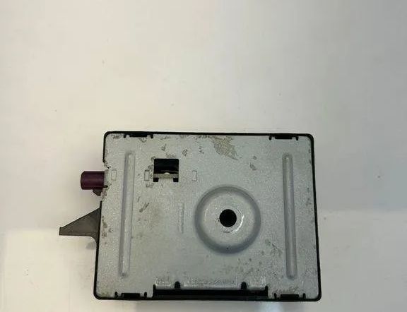 BMW 3 Series F30/F31 (2011-2020) Bootlid Antenna Amplifier 9230911 31527011