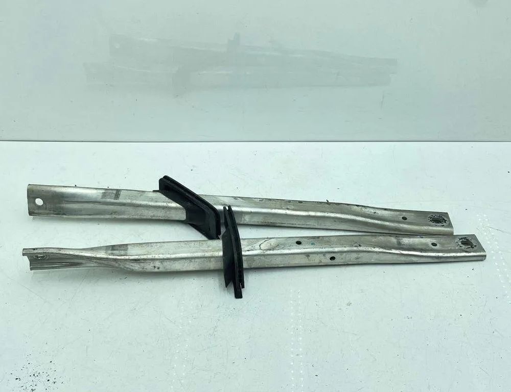 AUDI A4 allroad B9 (2016-2024) Другие части внутренние двигателя 8W0805645 31527214