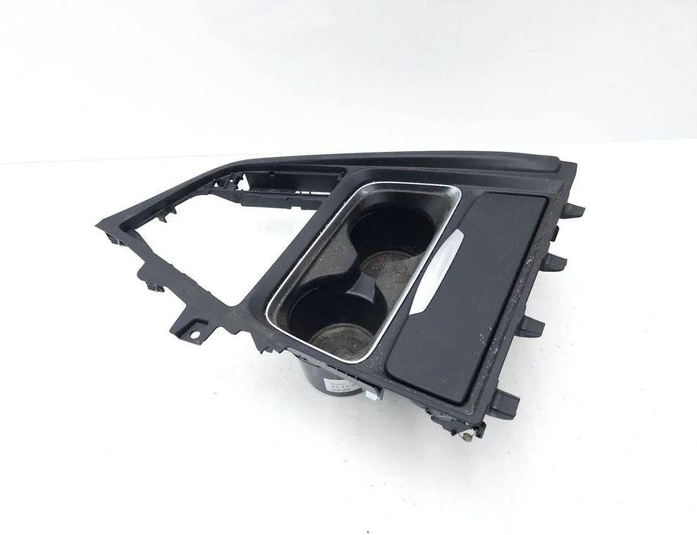 BMW 3 Series F30/F31 (2011-2020) Držiak na poháre 9218925,58450713 31530590