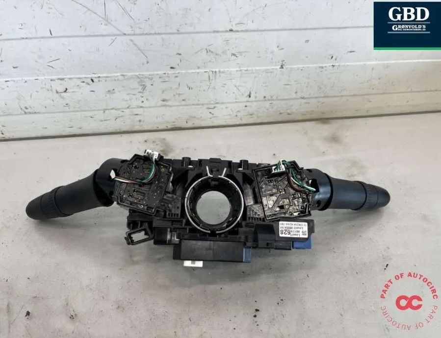 MITSUBISHI Eclipse Cross 1 generation (2017-2024) Ovládacia jednotka vypínača svetlometu 8600a791 32988996