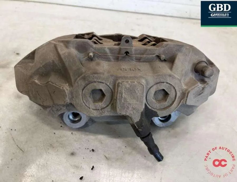 MERCEDES-BENZ EQC 1 generation (2018-2023) Ľavý predný brzdový strmeň a0004210000 32989345