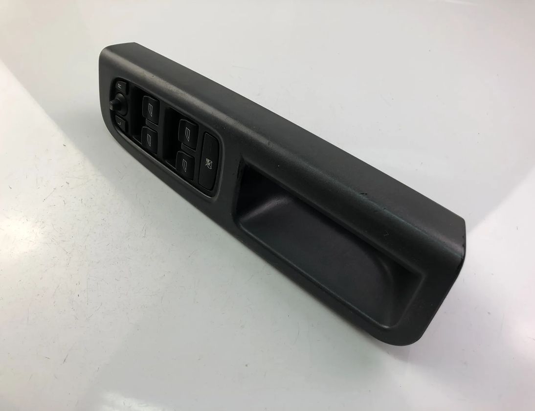 VOLVO V50 1 generation (2003-2012) Ovládače okien ľavých zadných dverí 8679473 14622022