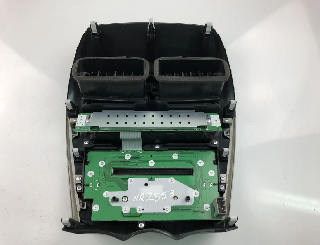 MITSUBISHI ASX 1 generation (2010-2020) Music Player Without GPS 8002A920XA 15223603