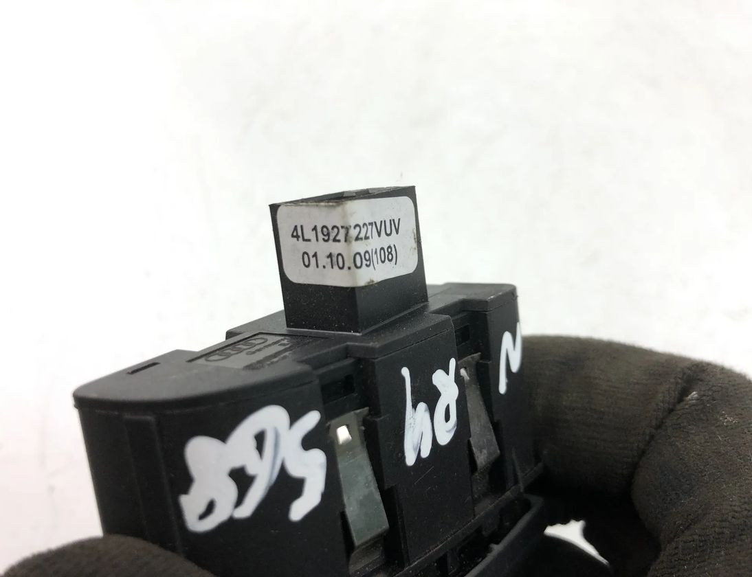 AUDI Q7 4L (2005-2015) Vypínače 4L1927227V 15381558