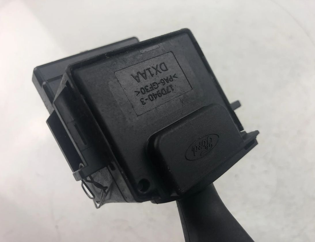 FORD C-Max 1 generation (2003-2010) Подрулевой переключатель 4M5T-13335-BD 15443963