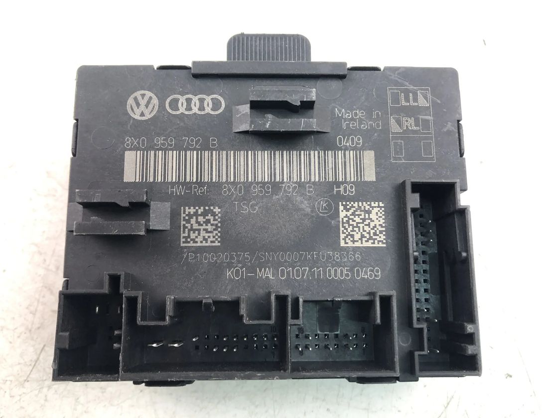 AUDI A1 8X (2010-2020) Блок управления 8X0959792B 17494667