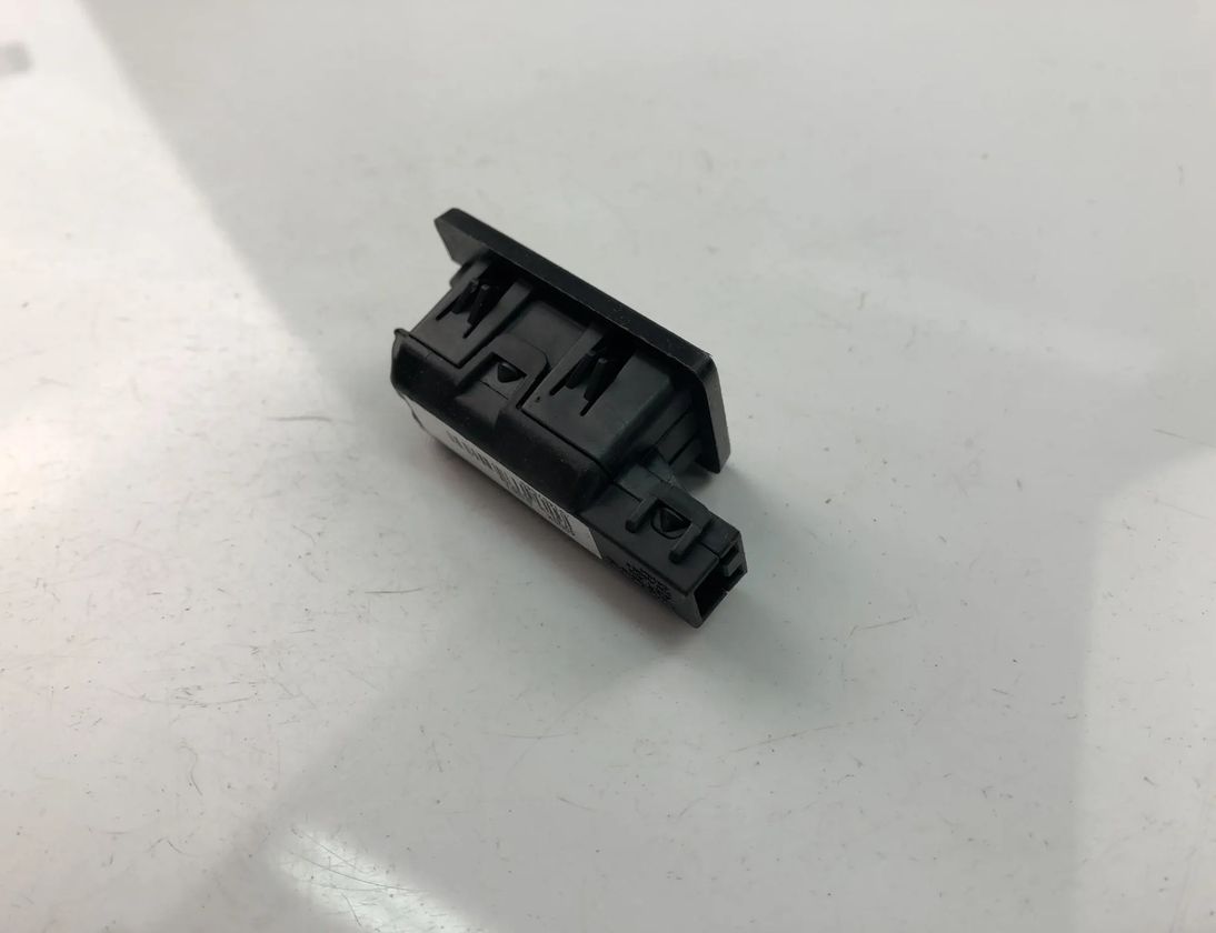 VOLVO XC90 2 generation (2014-2024) Interiérové osvetlenie 31457549 17828397