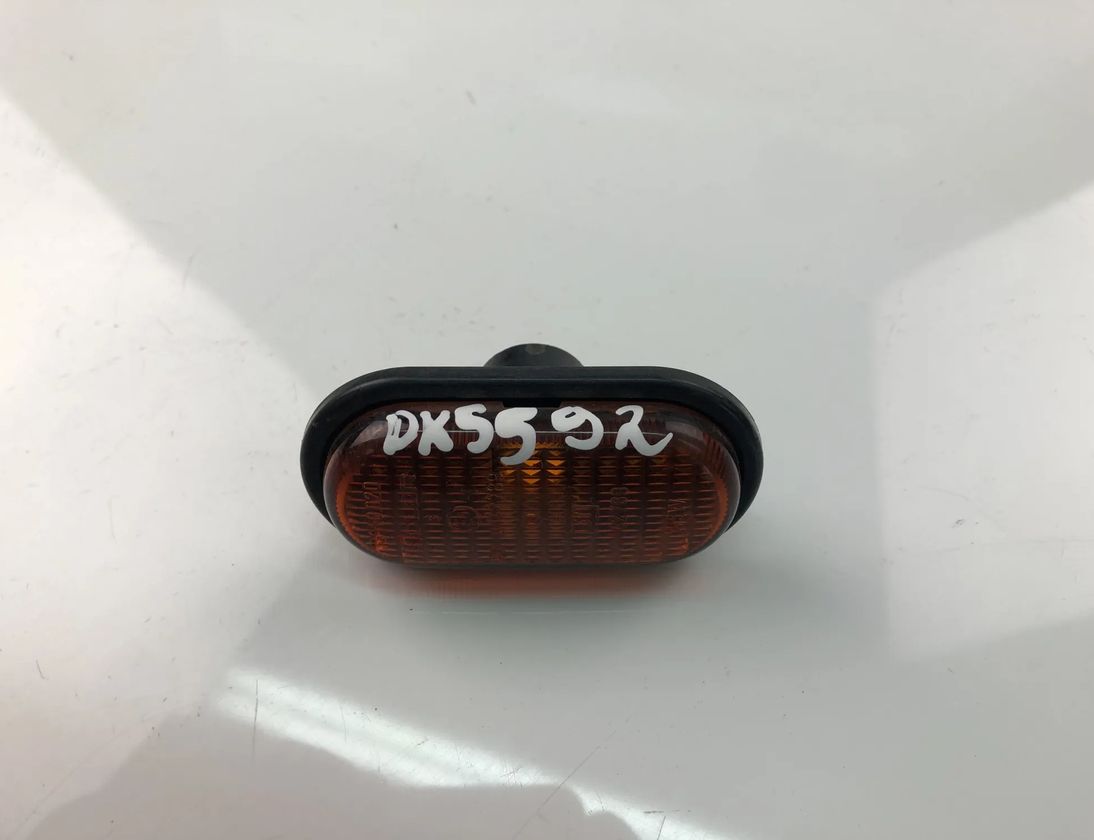 RENAULT Laguna 1 generation (1993-2001) Ľavý predný blatníkový smerový svetlomet 6R0142789 17896750