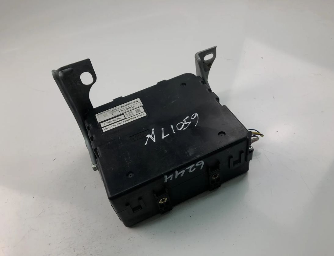TOYOTA Prius 2 generation (XW20) (2003-2011) Control Unit 89680-47020 18050159