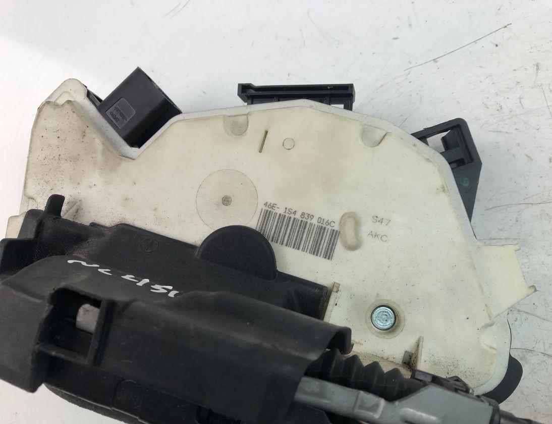 SKODA Citigo 1 generation (2011-2020) Ľavý predný zámok dverí 1S4839016C 18316119