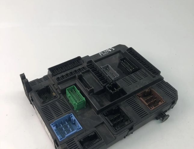 PEUGEOT 308 T7 (2007-2015) Fuse Box 9807054180 20480631
