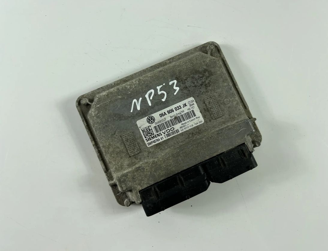 VOLKSWAGEN Golf 6 generation (2008-2015) Riadiaca jednotka motora 06A906033JK 25988472